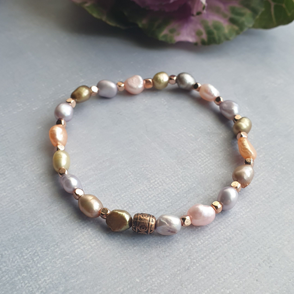 Serene Blush Pearl Beaded Bracelet