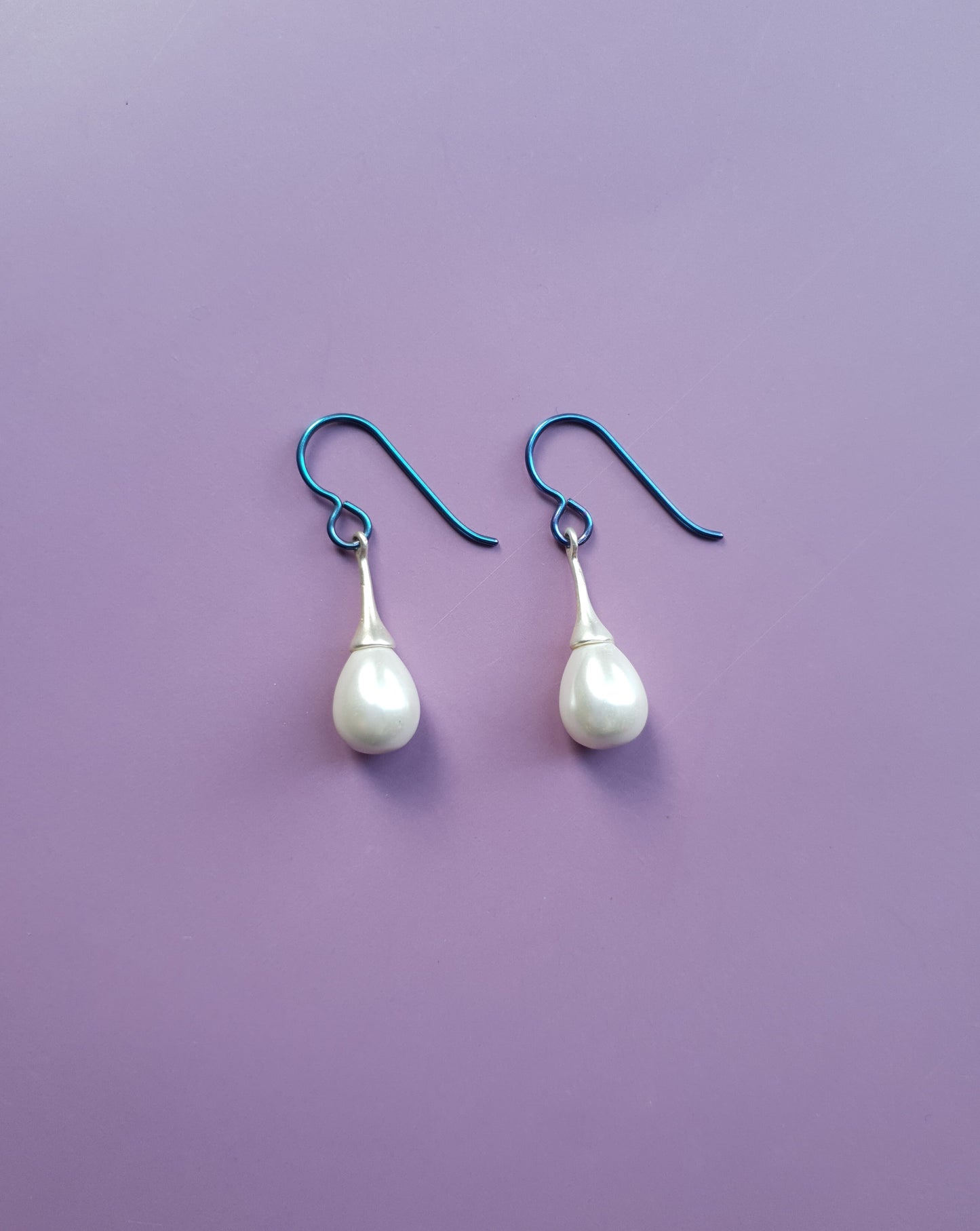 Shell Pearl Blue Steel Earrings