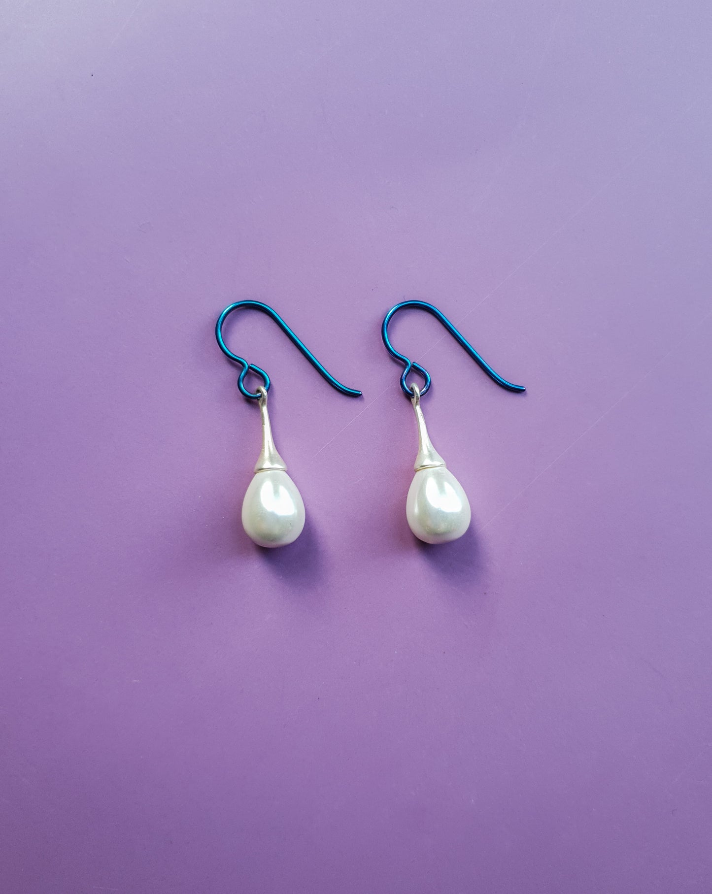 Shell Pearl Blue Steel Earrings