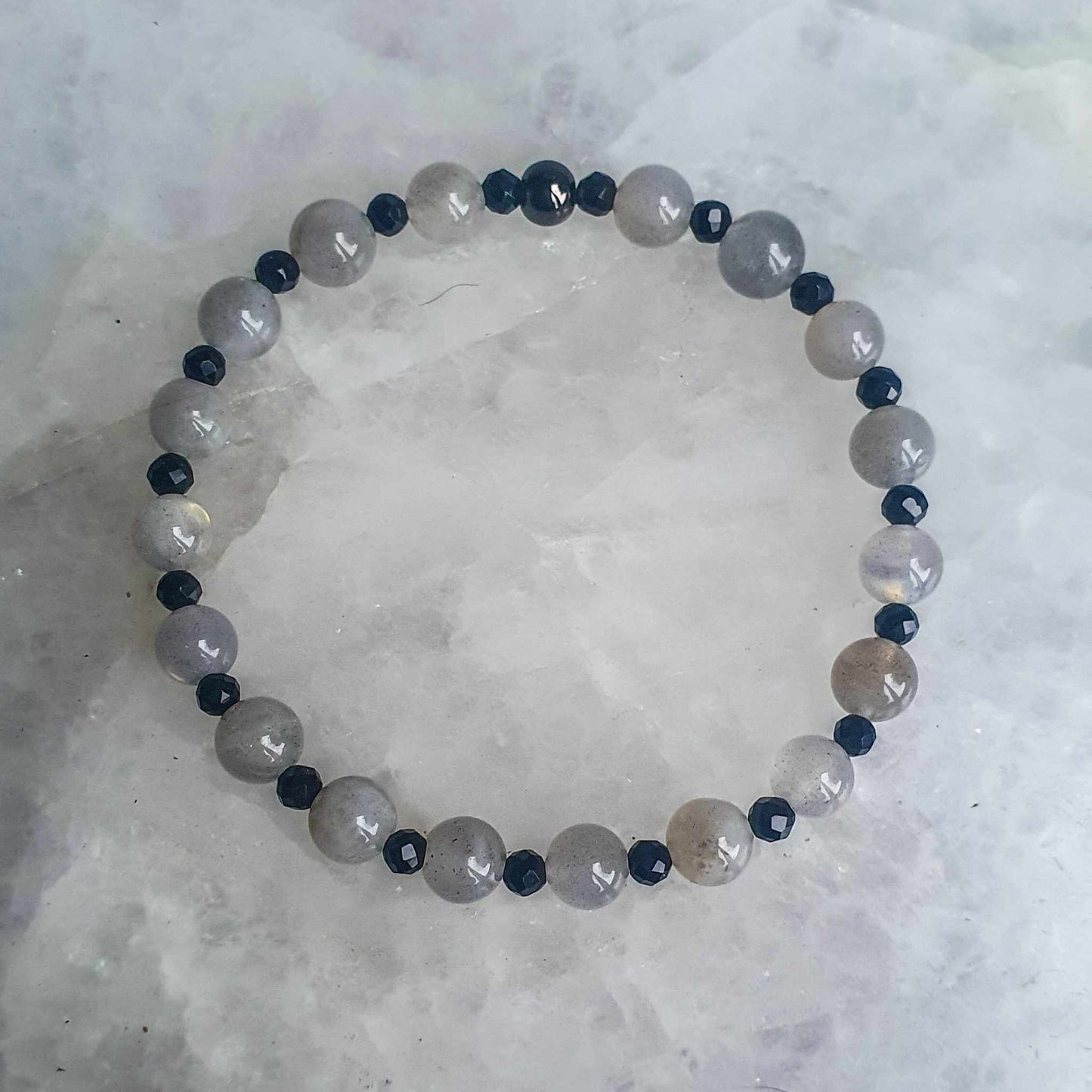 Natural Radiance Moon Noir Bracelet