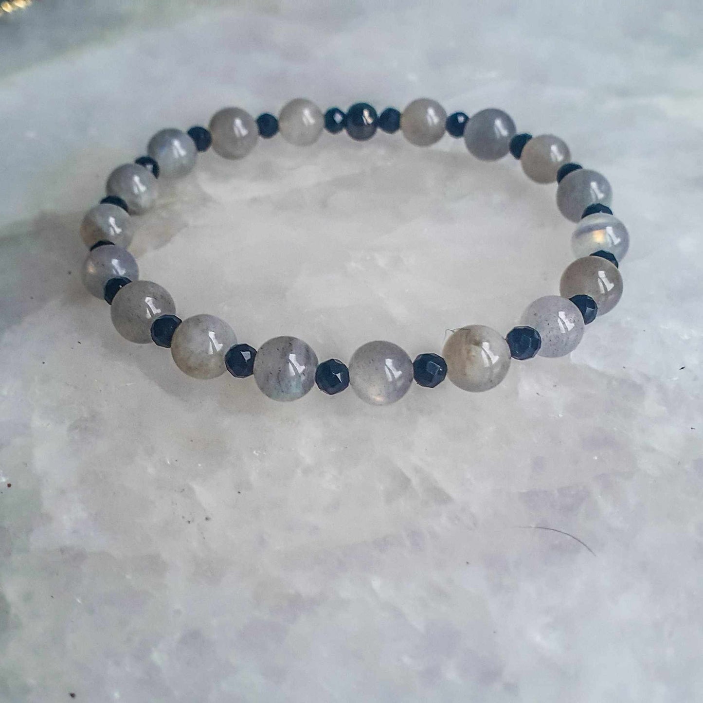 Natural Radiance Moon Noir Bracelet