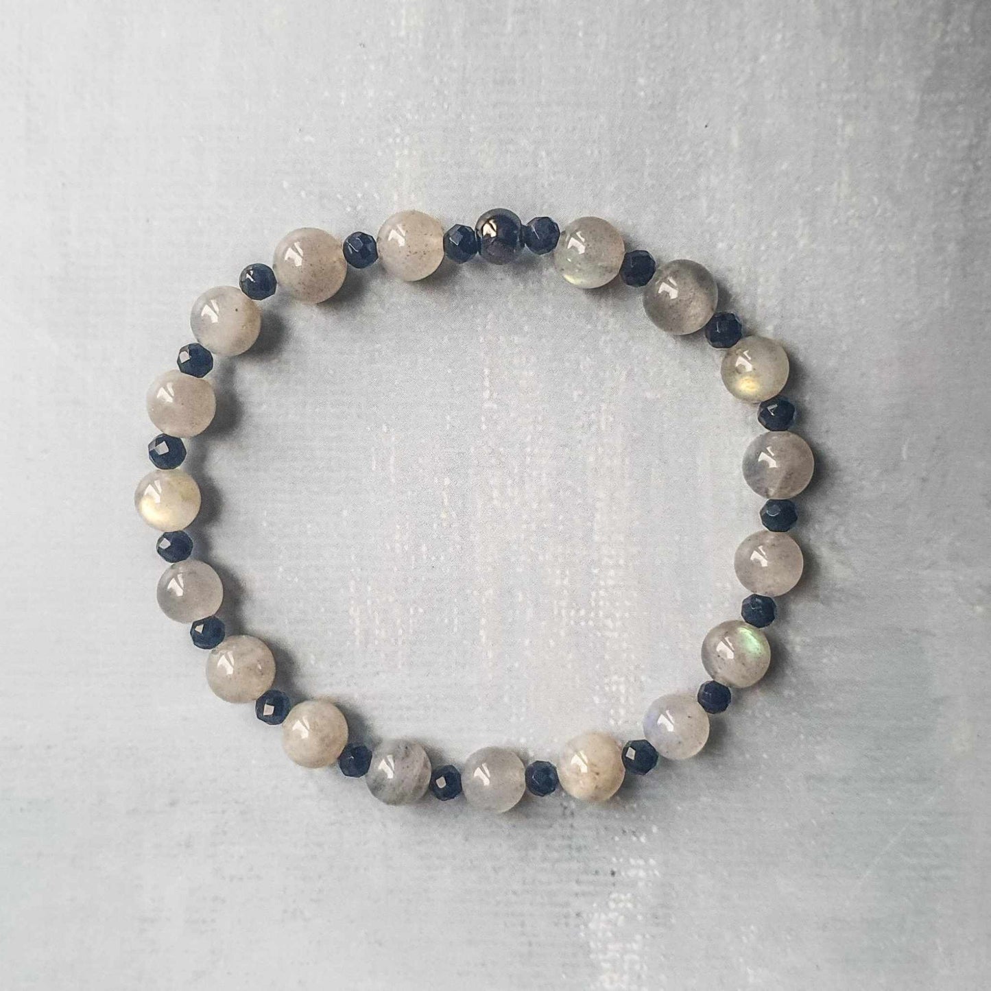 Natural Radiance Moon Noir Bracelet