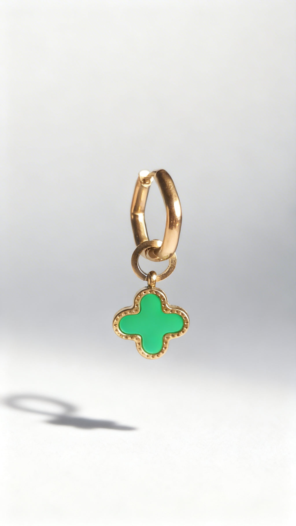 Emerald Clover Huggy Classic Hex Huggie