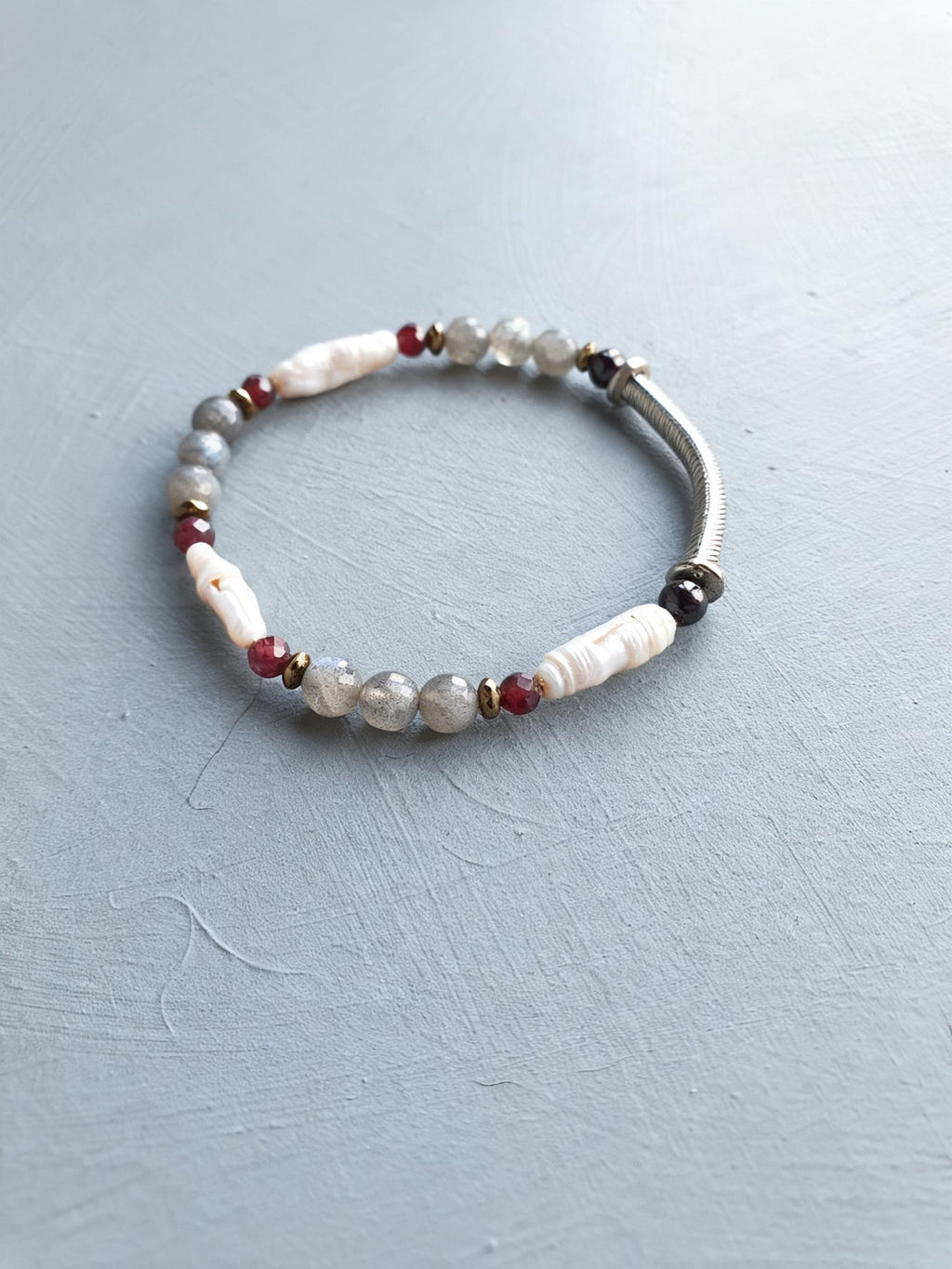 Labradorite Garnet Pyrite Freshwater Pearl with bar Beaded Stretch Bracelet