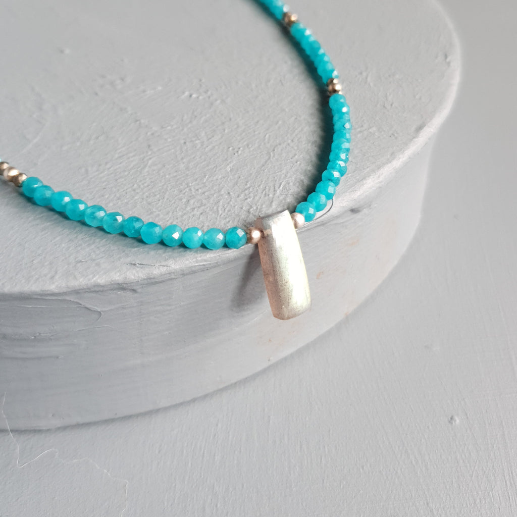 Green Flash Labradorite & Neon Apatite Collar Necklace