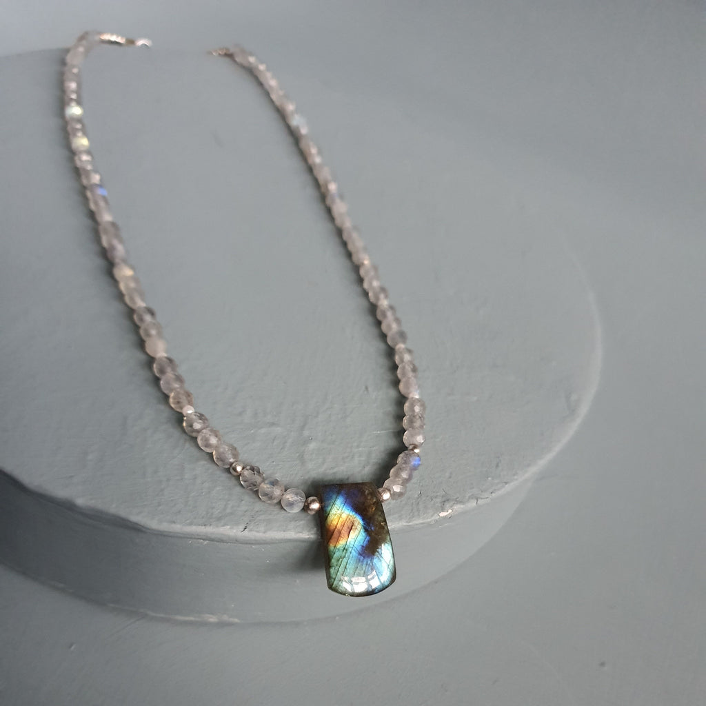 Rainbow Labradorite Centrepiece Necklace with Freshwater Pearls & Silver Accents