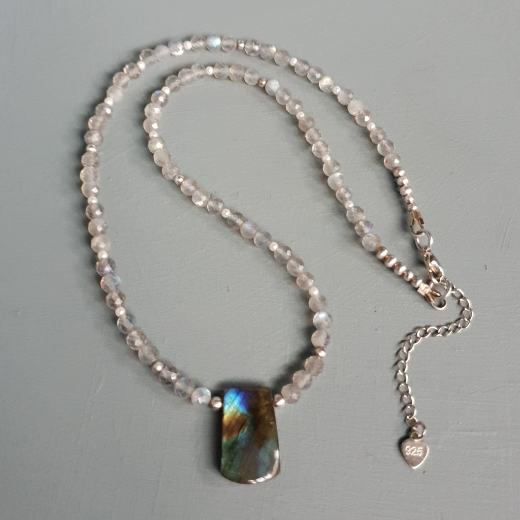 Rainbow Labradorite Centrepiece Necklace with Freshwater Pearls & Silver Accents