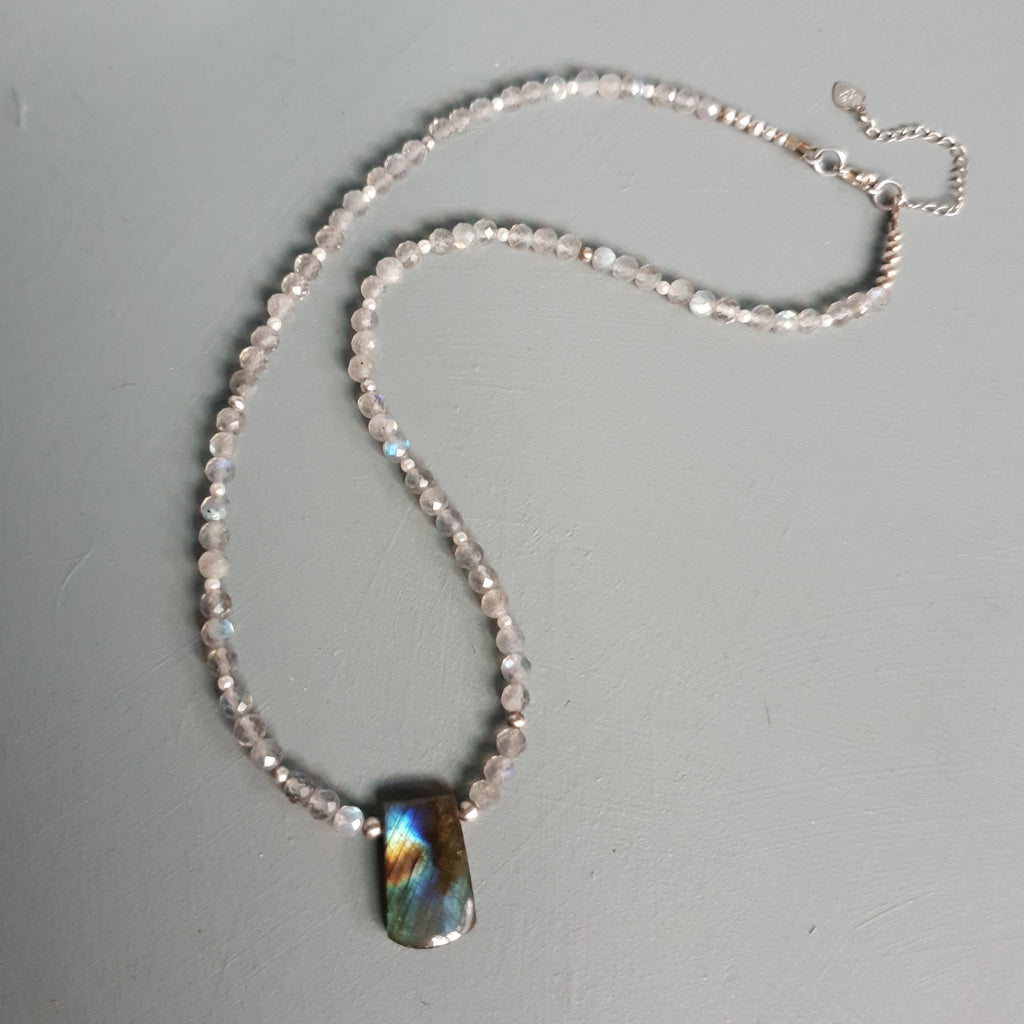 Rainbow Labradorite Centrepiece Necklace with Freshwater Pearls & Silver Accents