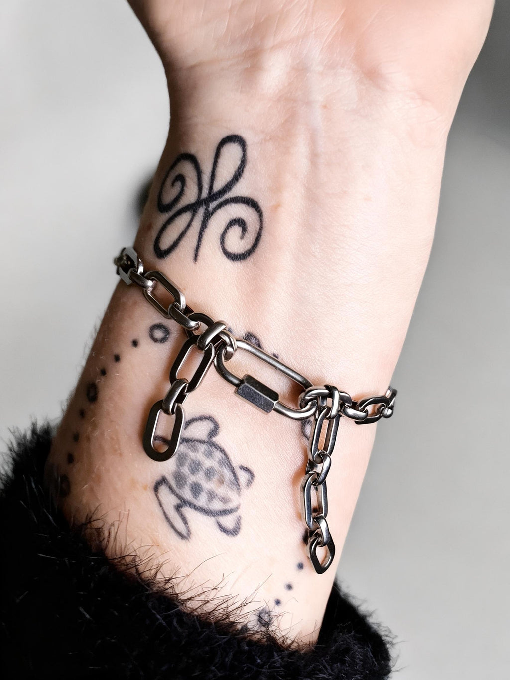 Silver Link Chain Bracelet with Freedom Lock