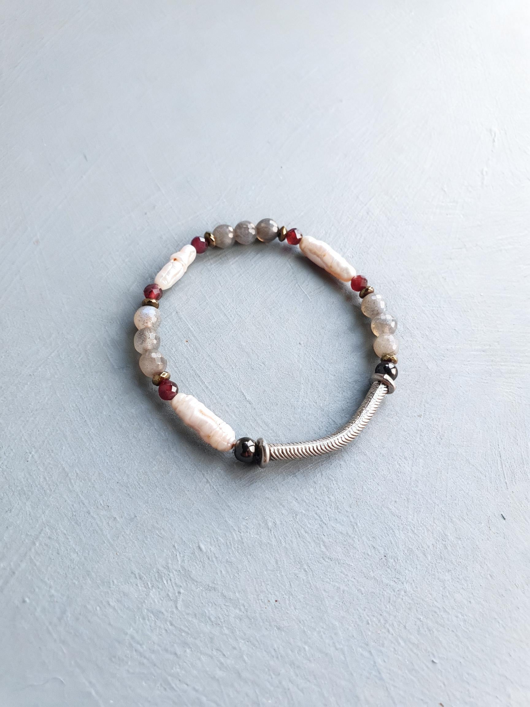 Labradorite Garnet Pyrite Freshwater Pearl with bar Beaded Stretch Bracelet