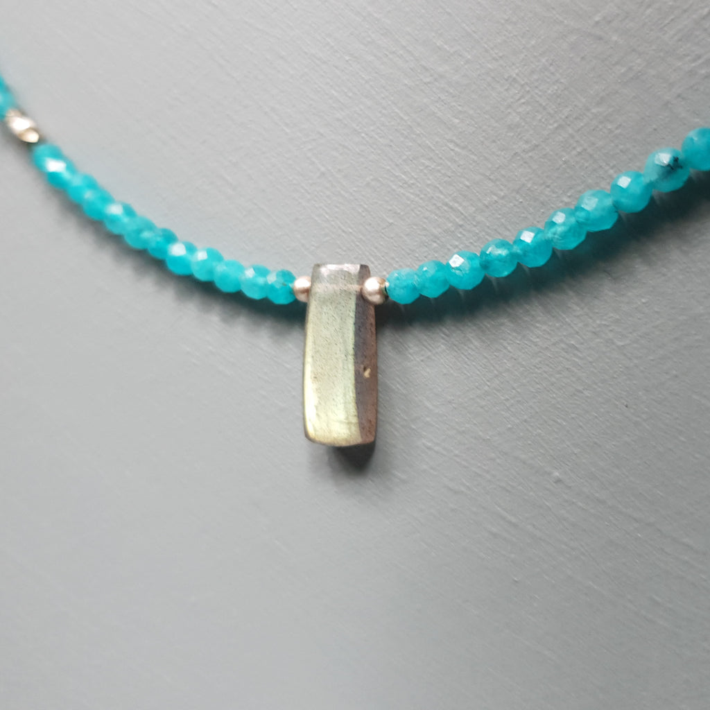 Green Flash Labradorite & Neon Apatite Collar Necklace