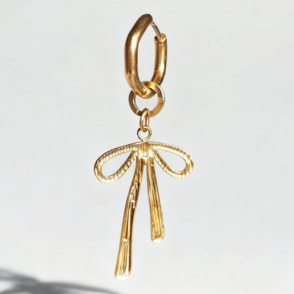 Statement Gold Bow Classic Hex  Huggy