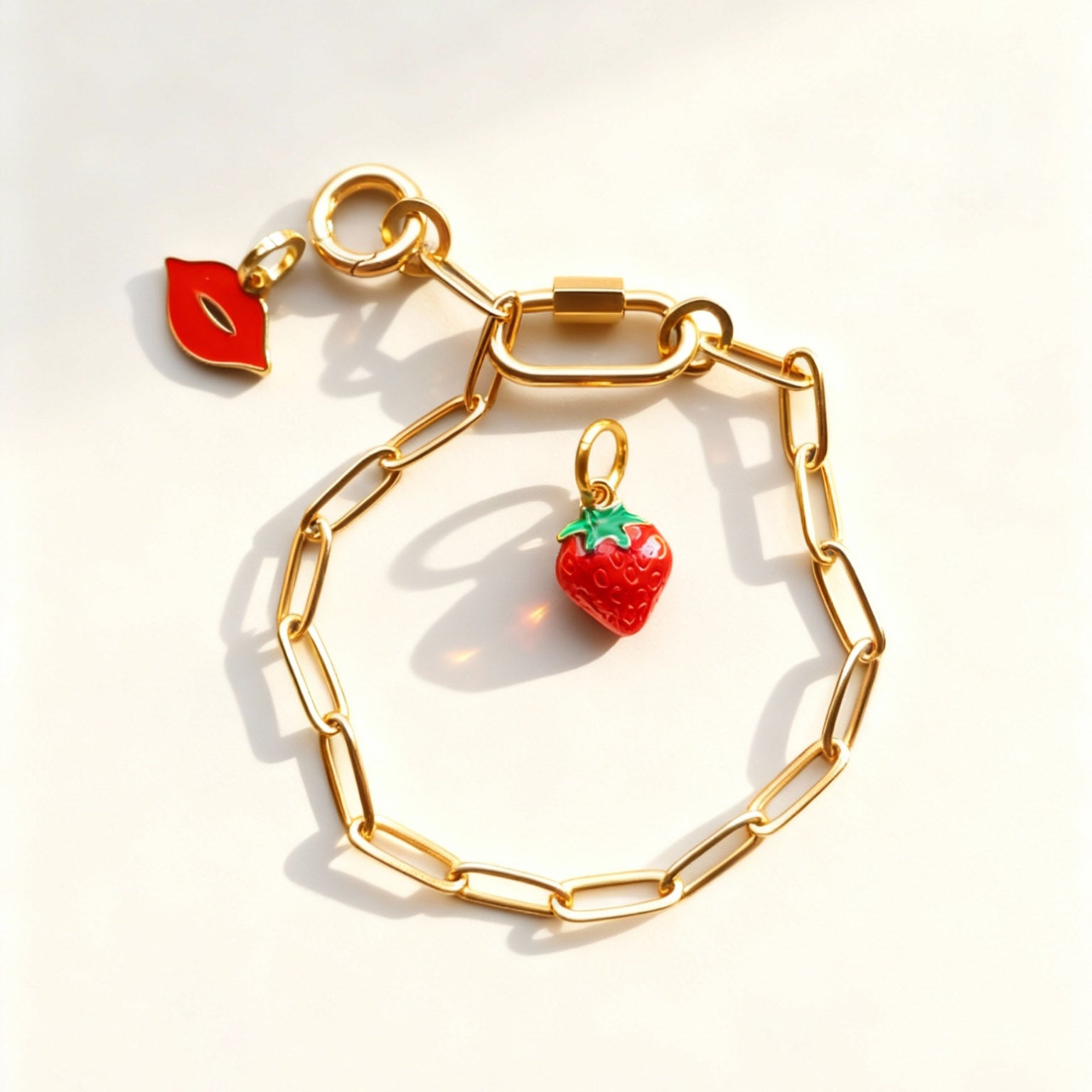 Paperclip chain Bracelet with Lock - Gold