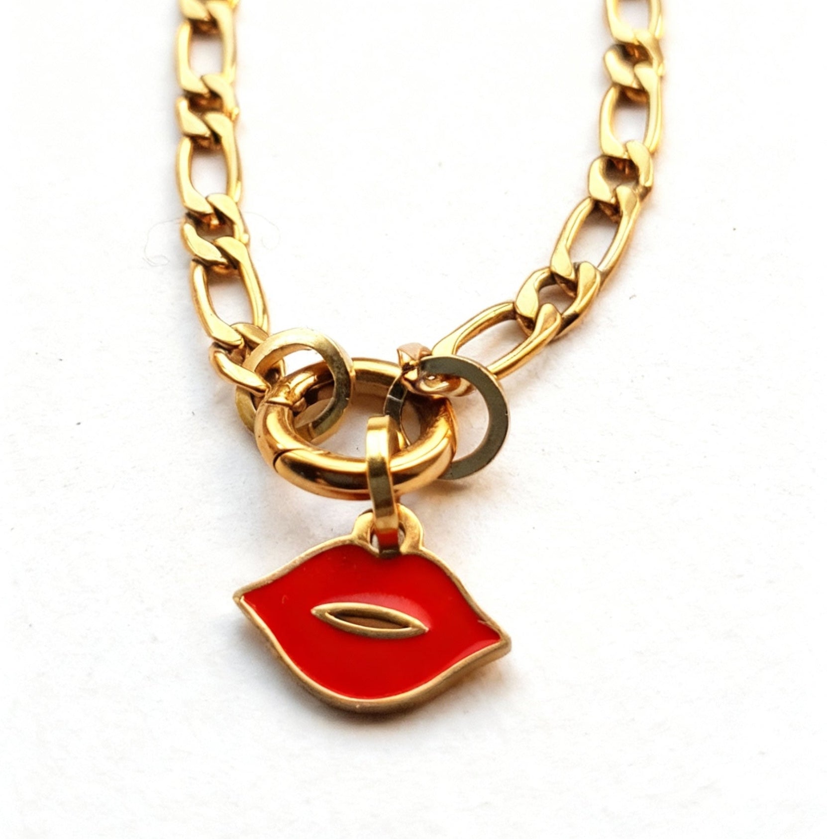 Scarlet Kiss Lip Charm