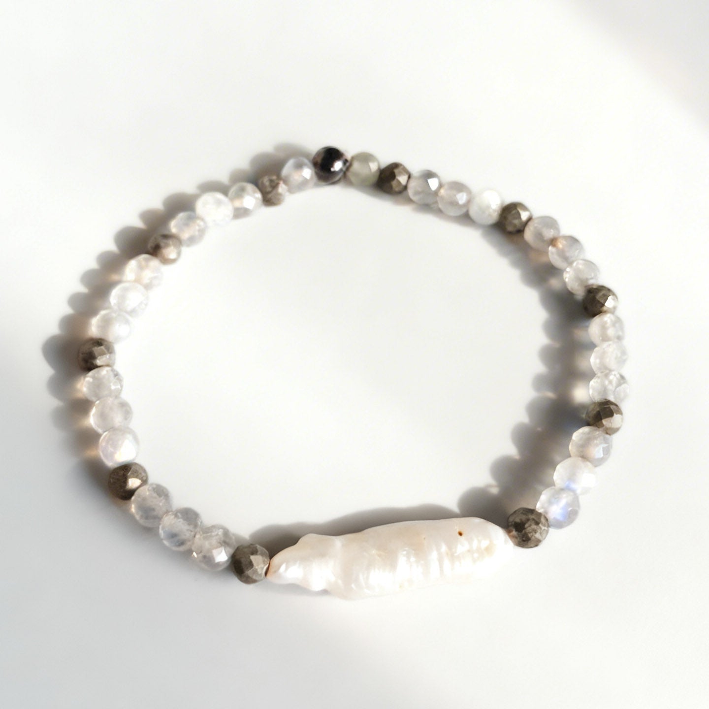 Labradorite, Pyrite & Freshwater Pearl Bracelet