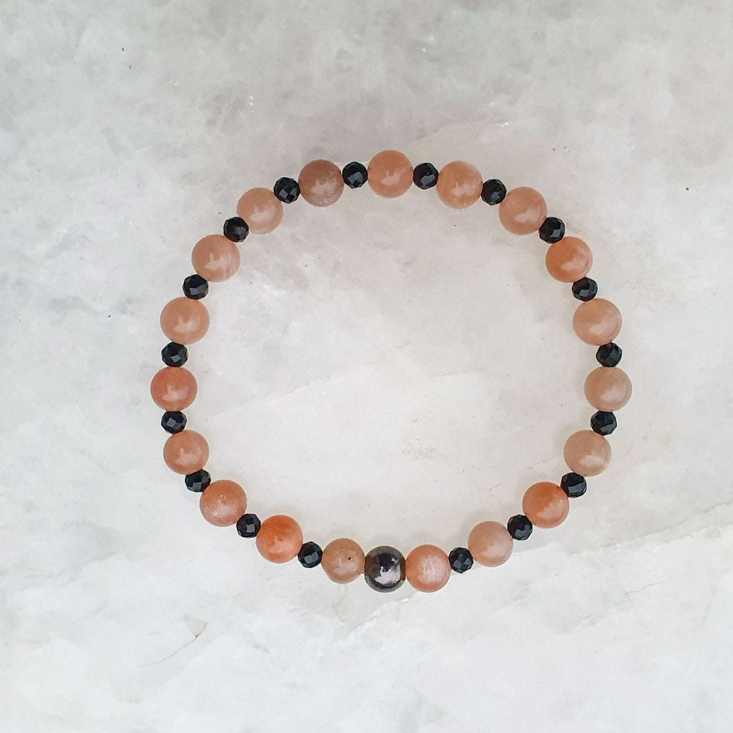 Natural Radiance Sun Noir Bracelet