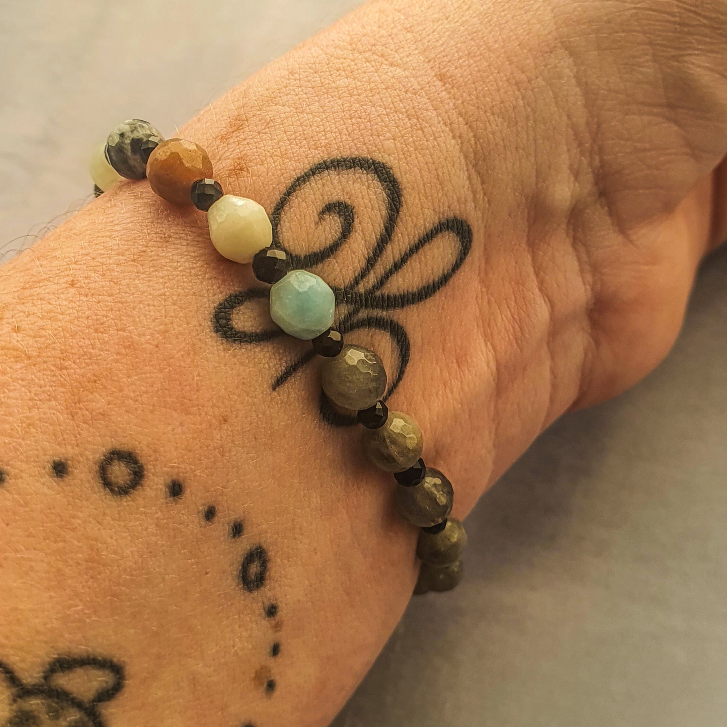 Floral Shadow Beaded Bracelet