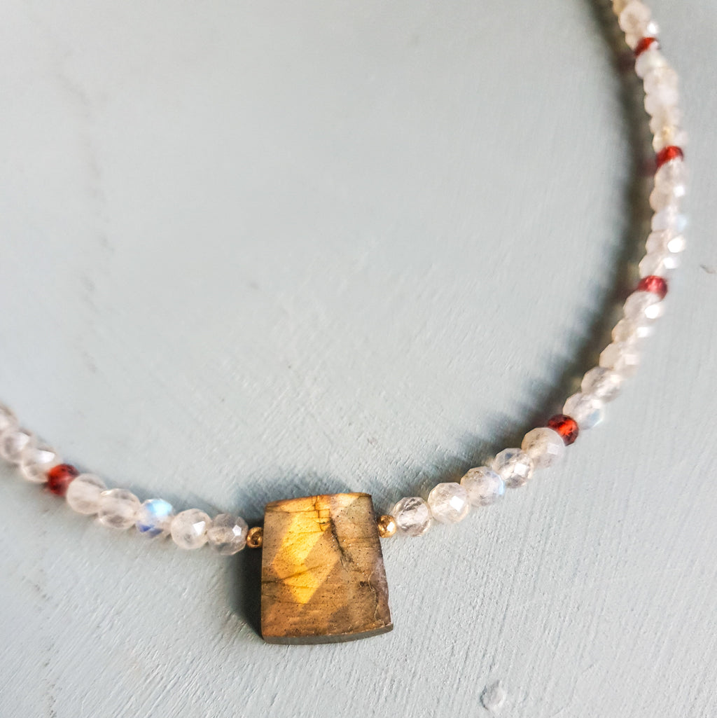 Golden Flash Labradorite Centrepiece Necklace with Labradorite, Garnet & Evil Eye Charm