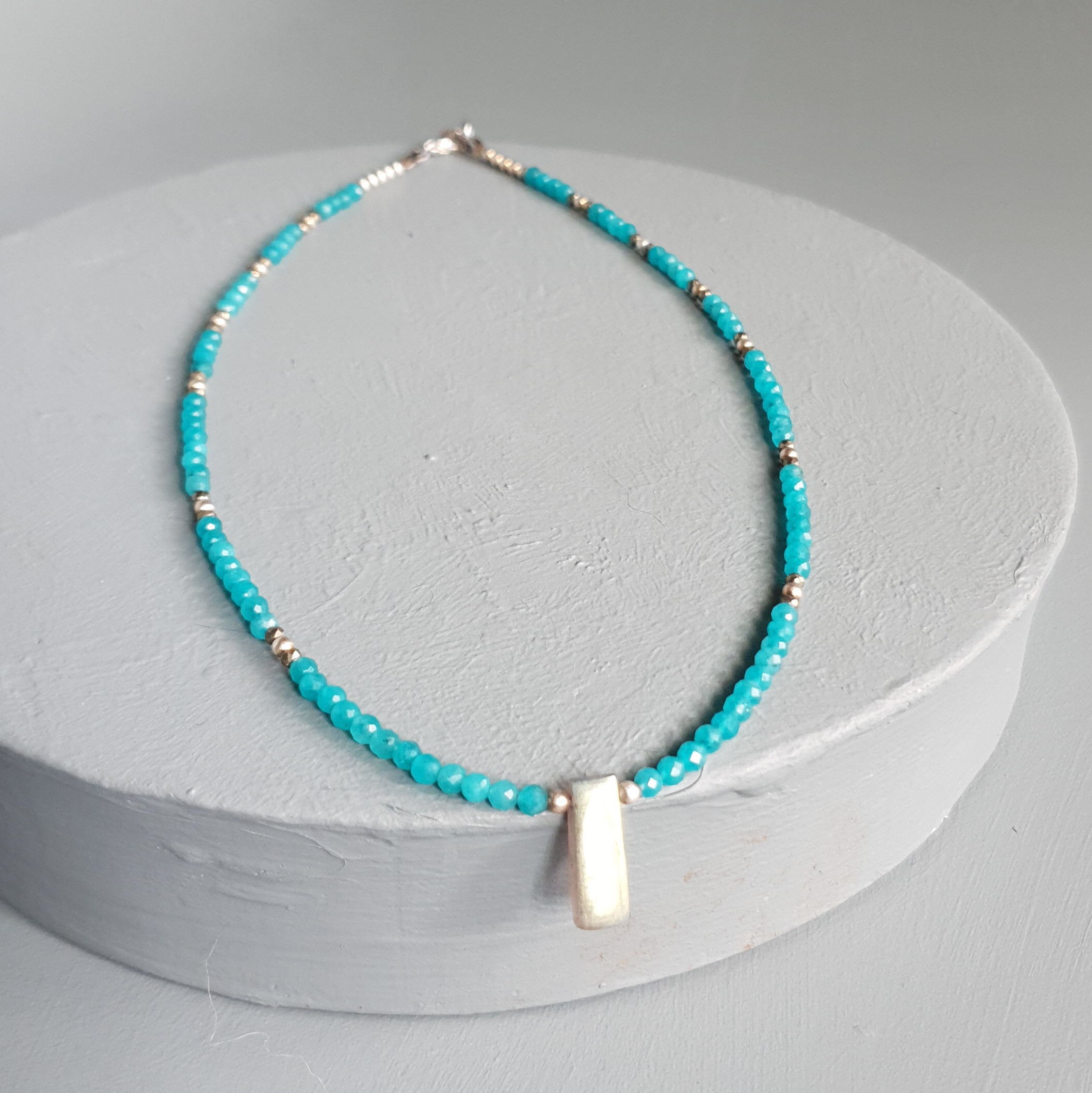 Green Flash Labradorite & Neon Apatite Collar Necklace