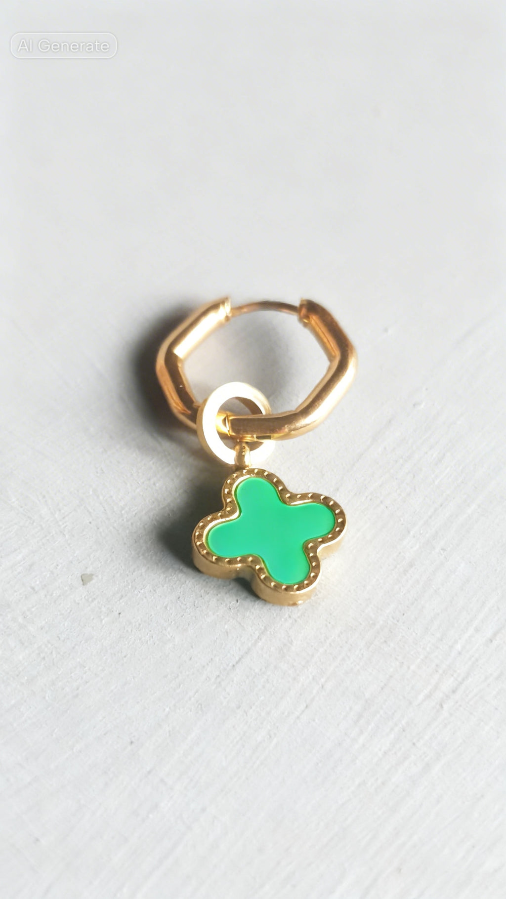 Emerald Clover Huggy Classic Hex Huggie