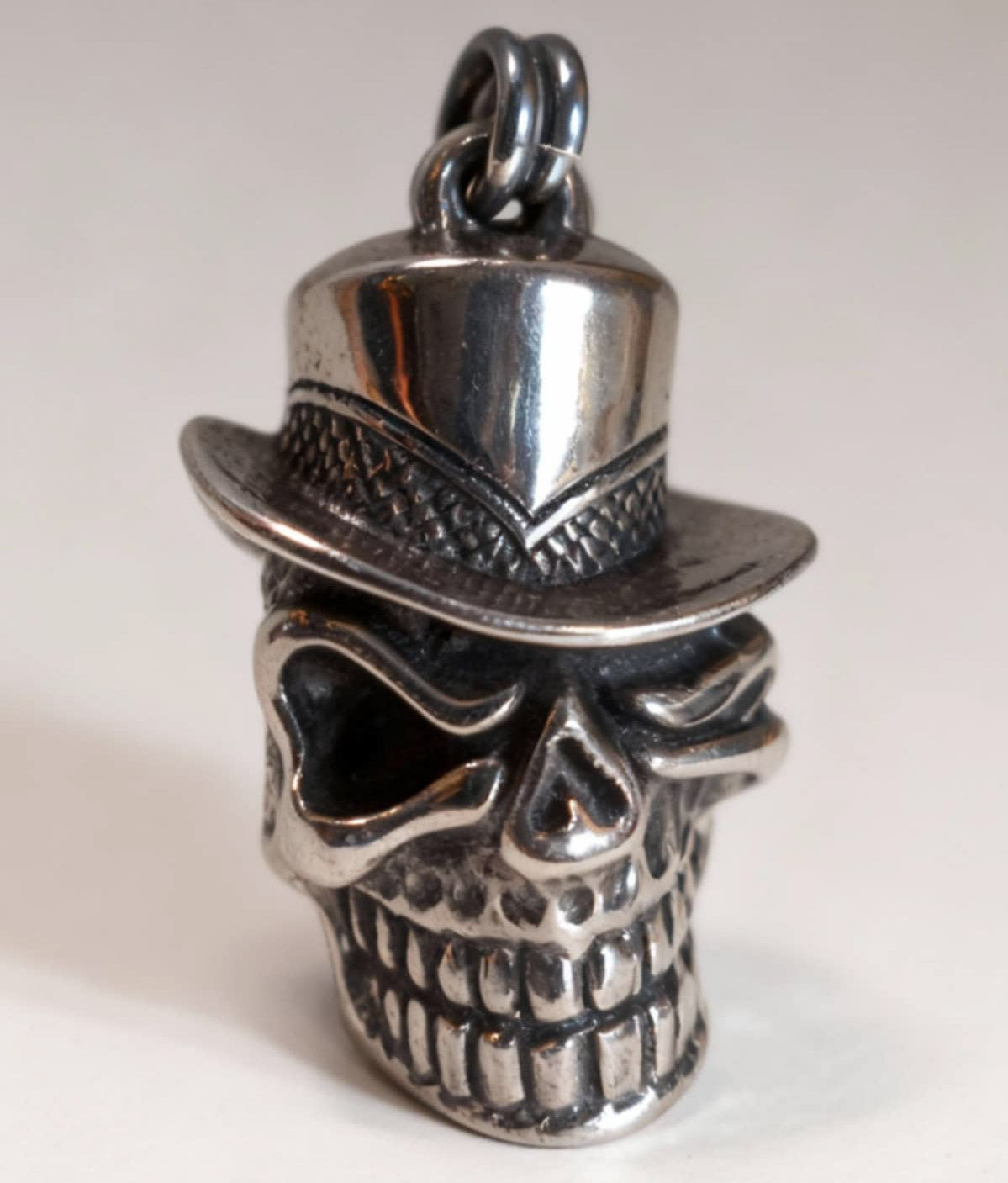Top Hat Skull Charm