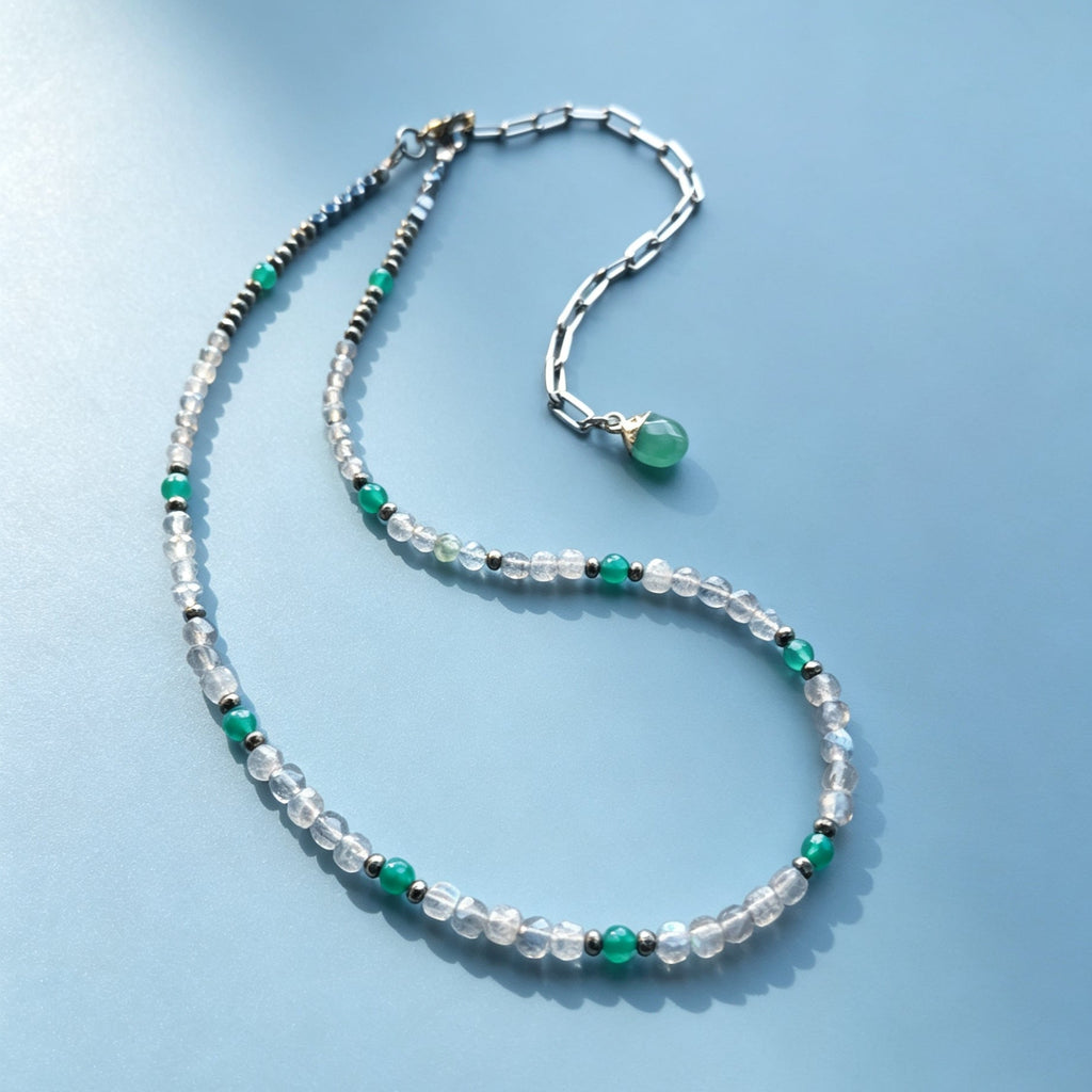 Emerald Drift Labradorite Gemstone Necklace
