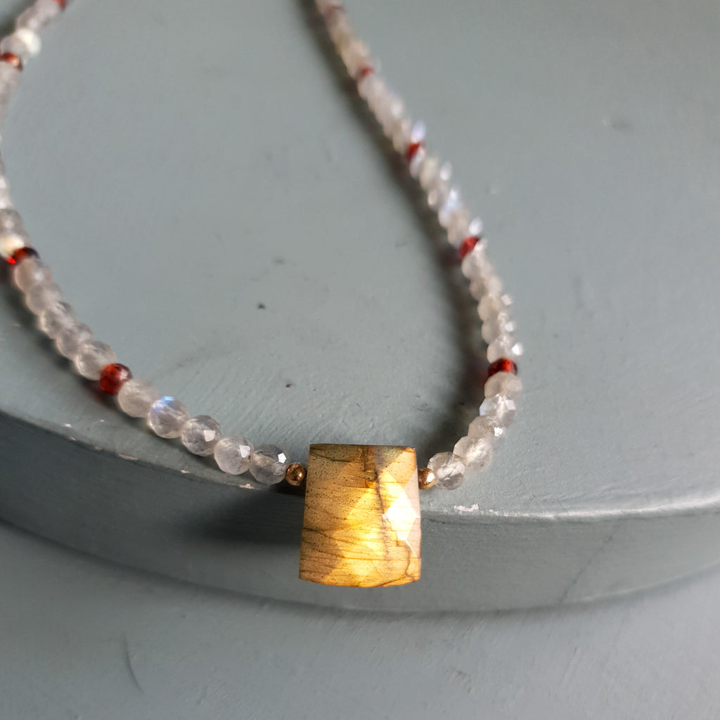 Golden Flash Labradorite Centrepiece Necklace with Labradorite, Garnet & Evil Eye Charm
